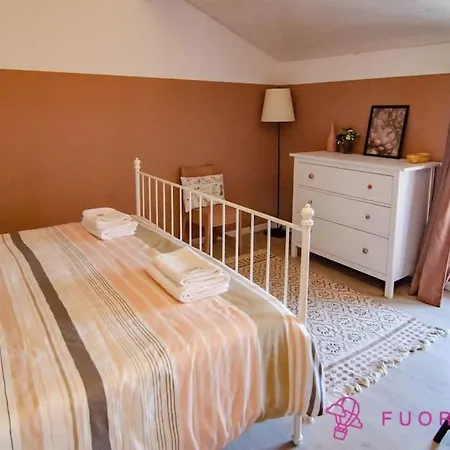 Corte 1 Con Parcheggio Gratuito Suap N 824 Del 2023 公寓